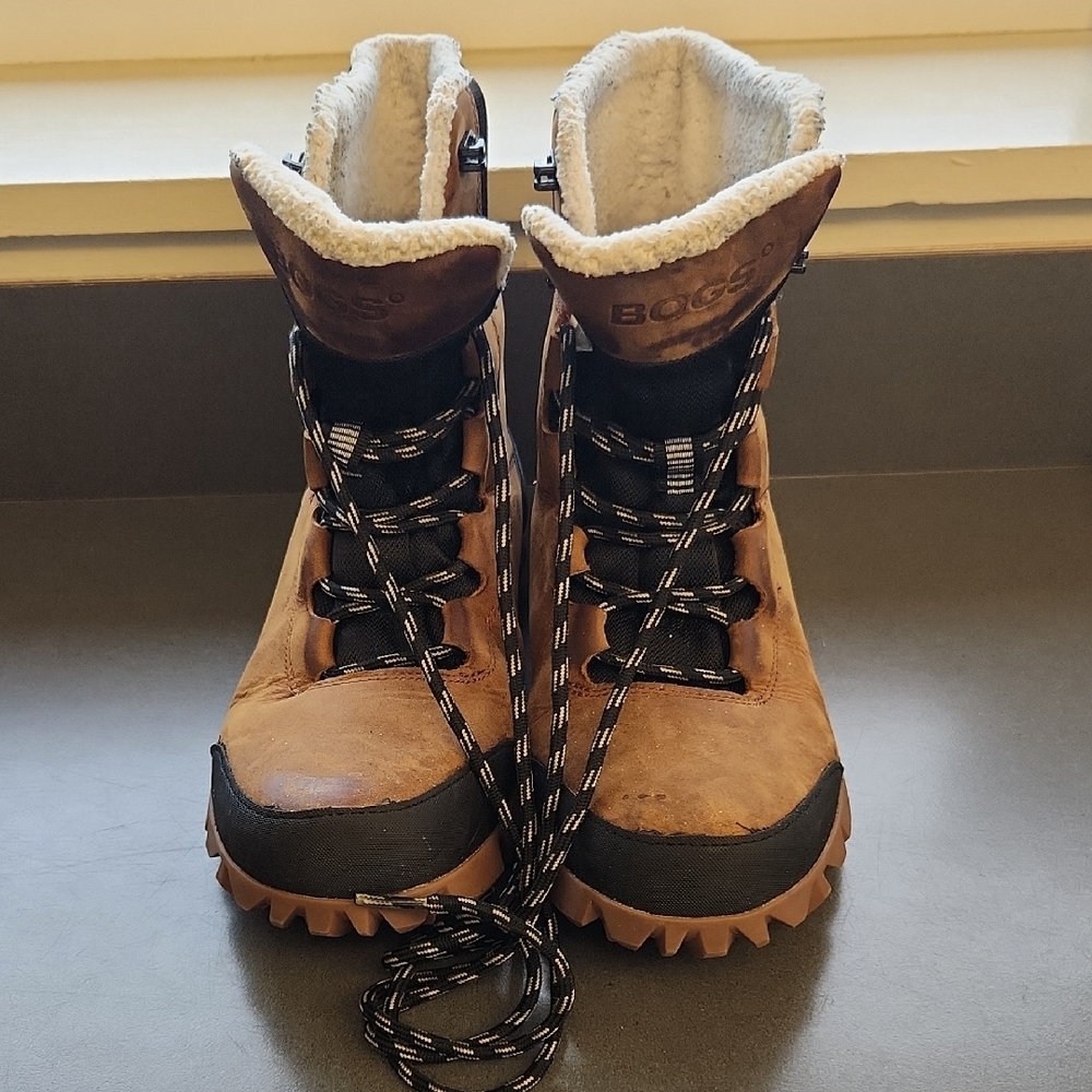 BOGS Brown Winter Boots